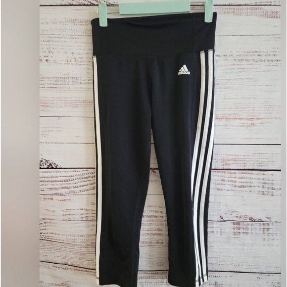 Adidas Timeless capris S - Picture 1 of 2